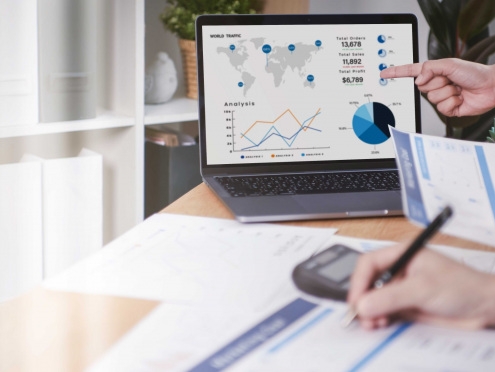 حسابهای دریافتنی و پرداختنی دو نوع رایج حساب هستند که در ترازنامه یک شرکت یافت می‌شوند.